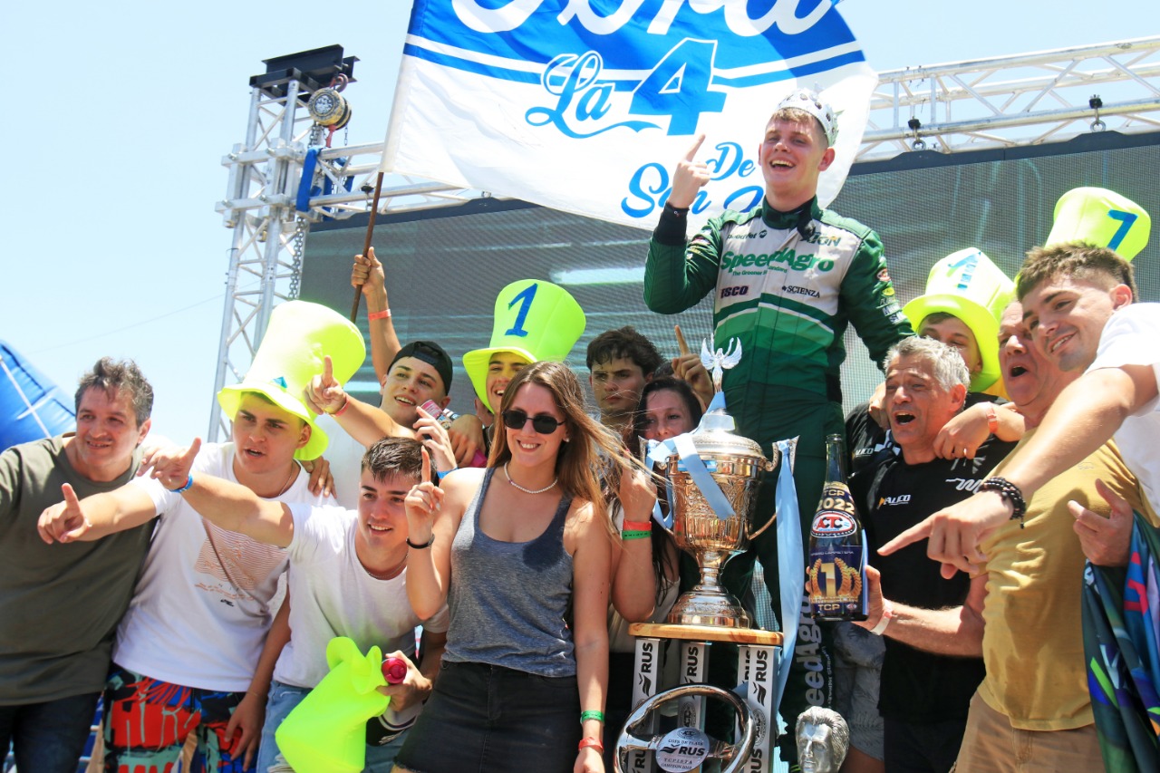 Los festejos del campeón del TC Pista en el ojo de Berna Bosco: WhatsApp Image 2022-12-11 at 13.47.46.jpeg